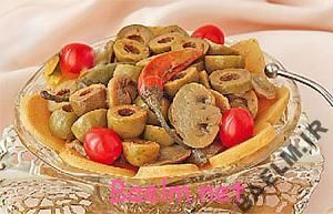 ترشی زیتون و قارچ
