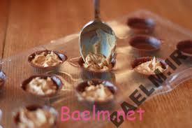 طرز تهیه شکلات با مغز کره بادام زمینی