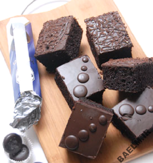 طرز تهیه کیک تکه ای شکلاتی