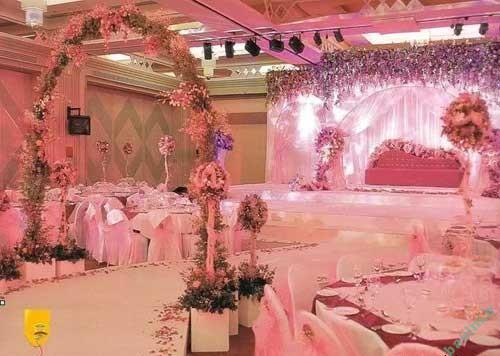 تزئینات عقد و عروسی | دیزاین تالار و جایگاه عروس و داماد 256