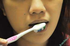 آرایش لب,برق لب, خط لب