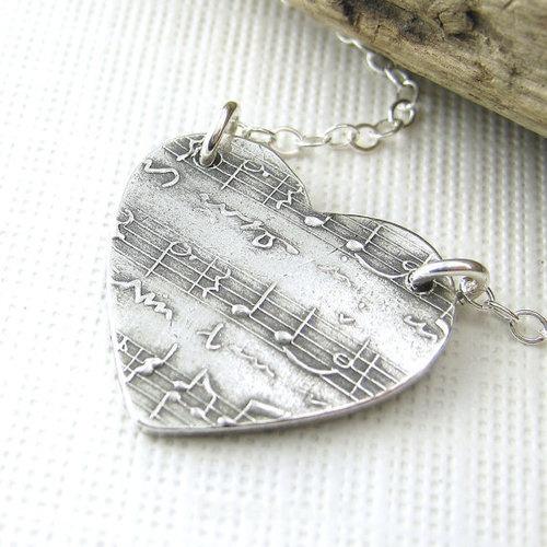 beautiful heart jewelry 12 Beautiful Heart Jewelry