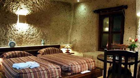 هتل صخره‌ای کندوان, روستای کندوان,