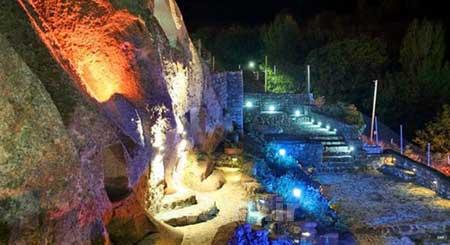 هتل صخره‌ای کندوان, روستای کندوان,