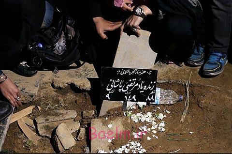 پیکر زنده یاد مرتضی پاشایی خواننده پاپ کشور شامگاه یکشنبه در خانه ابدی خود در قطعه هنرمندان بهشت زهرا (س) آرام گرفت