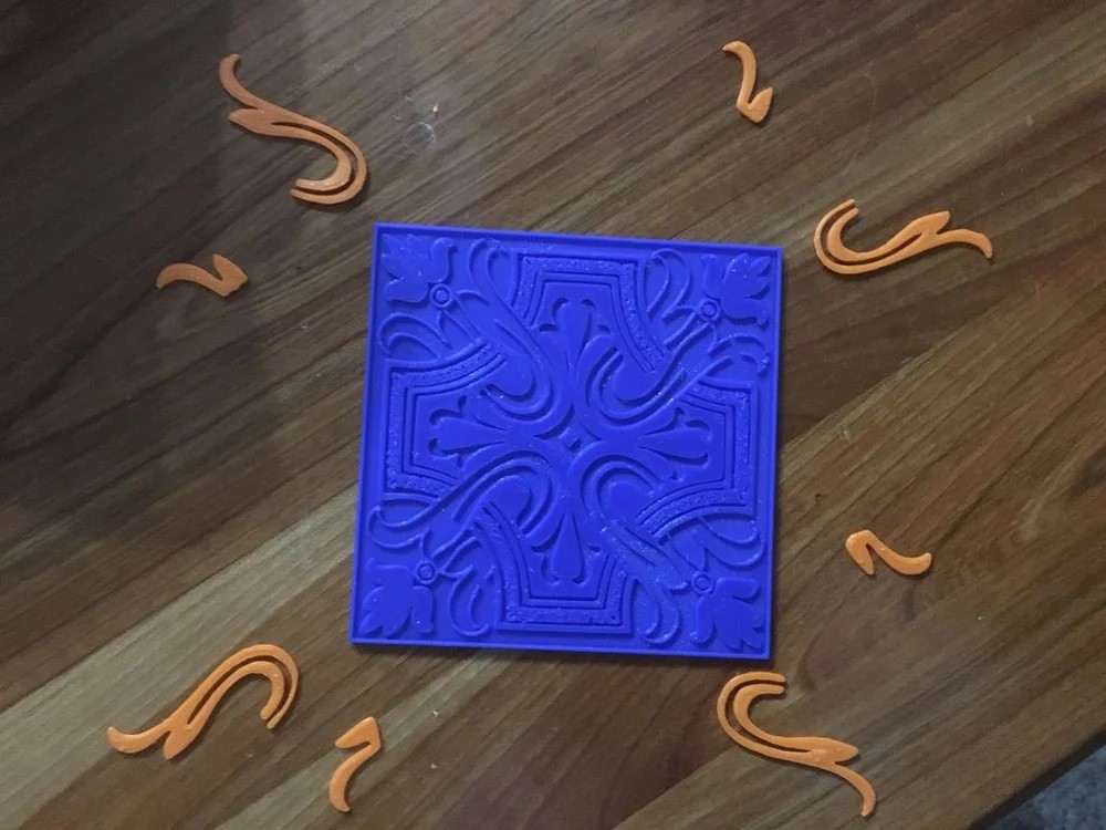 نرم افزار مدلسازی TinkerCAD، که یک مرورگر برنامه CAD است نرم افزار مدلسازی TinkerCAD، که یک مرورگر برنامه CAD است