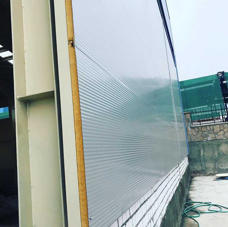 رنگ بندی ساندویچ پانل ها تنوع رنگی در ساندویچ پانل: